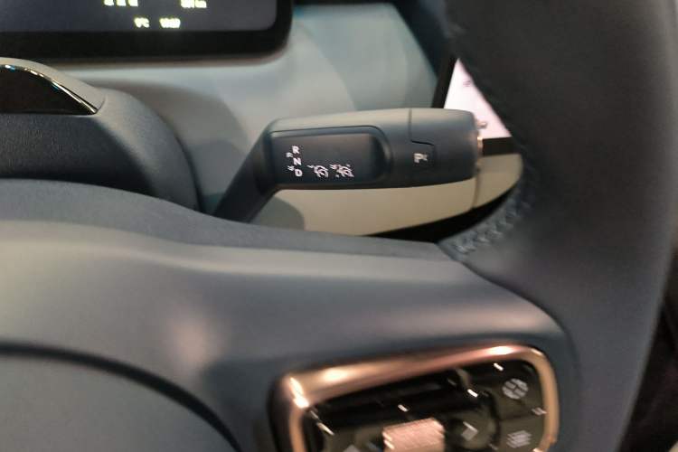 Used Zeekr MIX 2025 Long-Range Intelligent Driving Edition Gear Lever