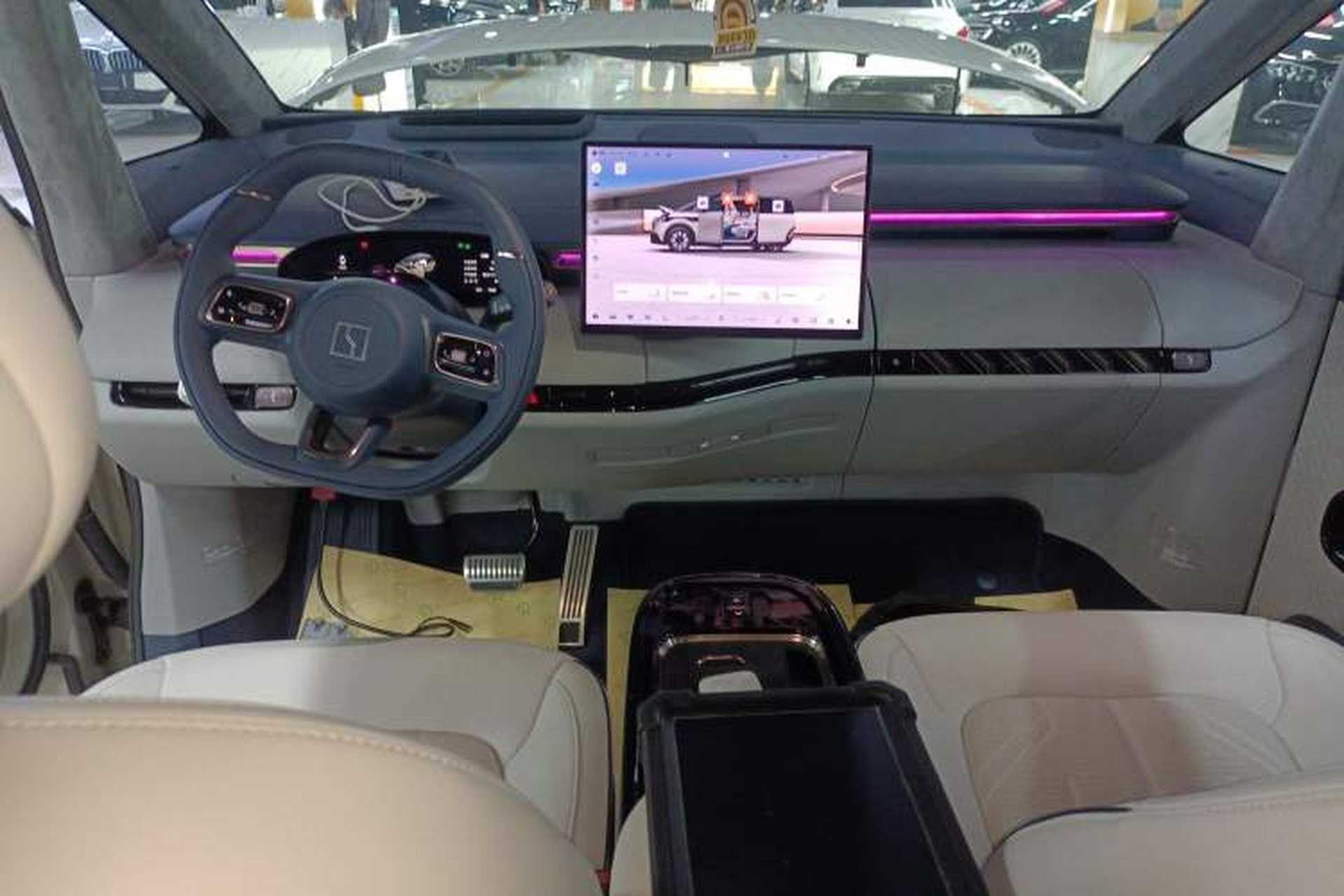Used Zeekr MIX 2025 Long-Range Intelligent Driving Edition Interior 2