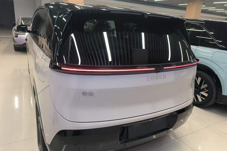 Used Zeekr MIX 2025 Long-Range Intelligent Driving Edition Rear
