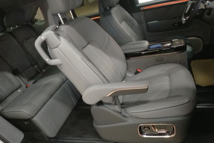 Used Zeekr MIX 2025 Long-Range Intelligent Driving Edition Right Front Seat