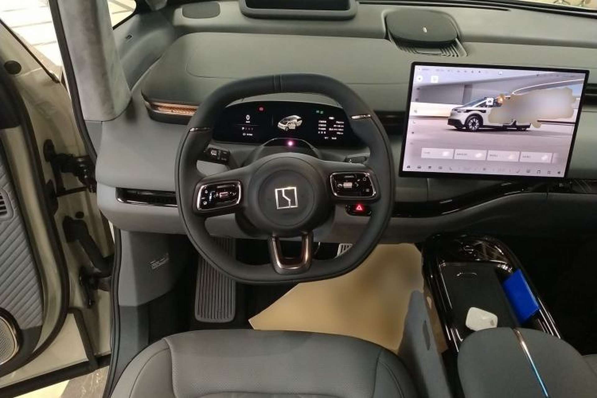 Used Zeekr MIX 2025 Long-Range Intelligent Driving Edition Steering Wheel