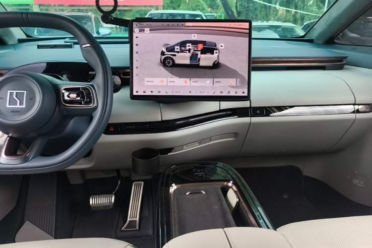 Used Zeekr MIX 2025 Long-Range Intelligent Driving Edition Audio And AC Panel