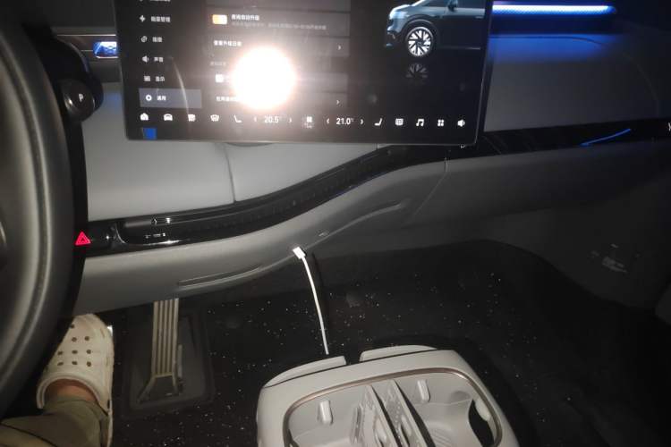 Used Zeekr MIX 2025 Long-Range Intelligent Driving Edition Audio And AC Panel