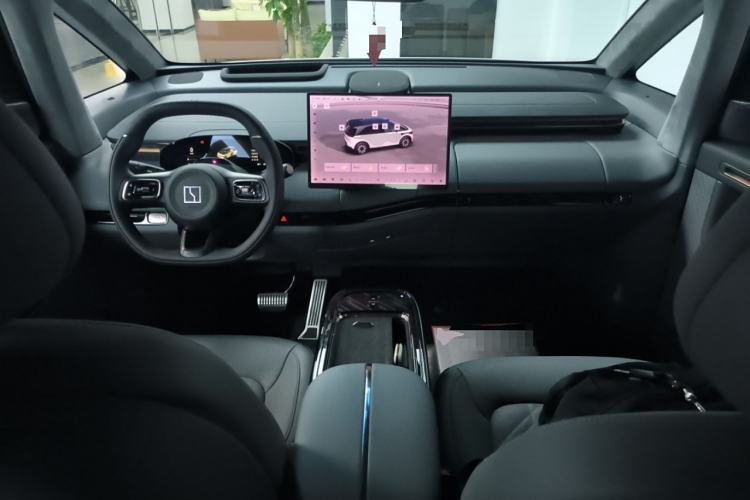 Used Zeekr MIX 2025 Long-Range Intelligent Driving Edition Center Console