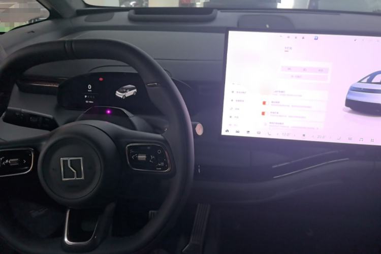 Used Zeekr MIX 2025 Intelligent Driving Version Center Console