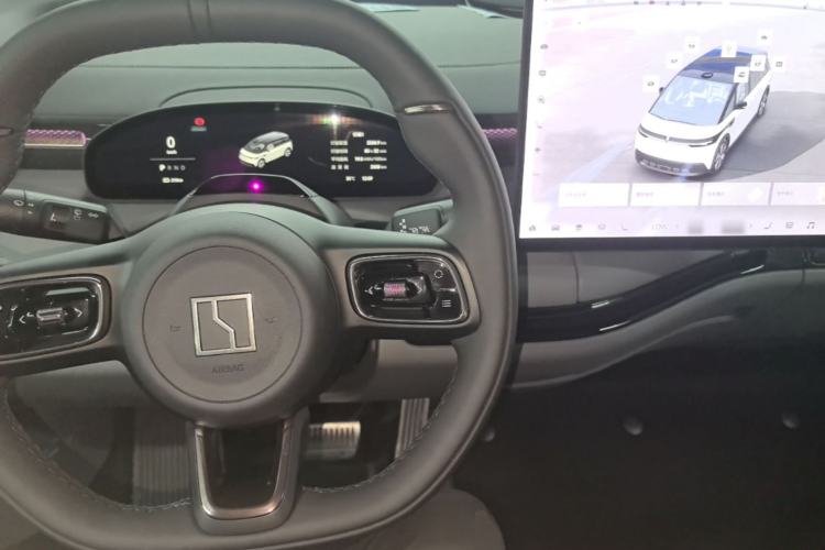 Used Zeekr MIX 2025 Intelligent Driving Version Center Console