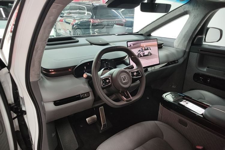 Used Zeekr MIX 2025 Intelligent Driving Version Center Console