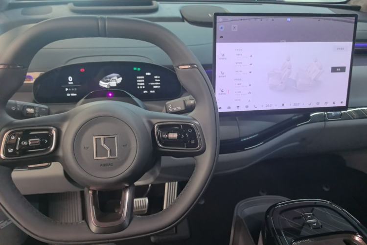 Used Zeekr MIX 2025 Intelligent Driving Version Center Console