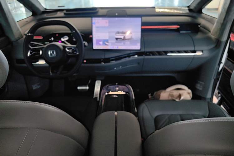 Used Zeekr MIX 2025 Intelligent Driving Version Center Console