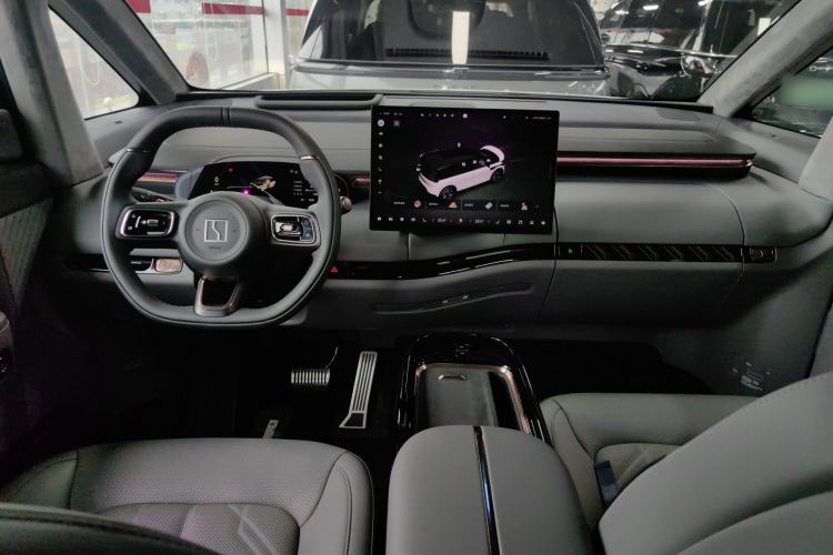 Used Zeekr MIX 2025 Intelligent Driving Version Center Console