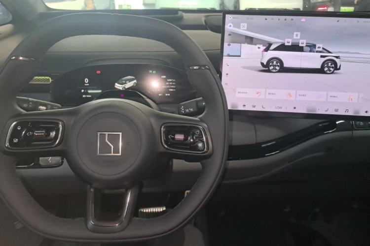 Used Zeekr MIX 2025 Intelligent Driving Version Center Console