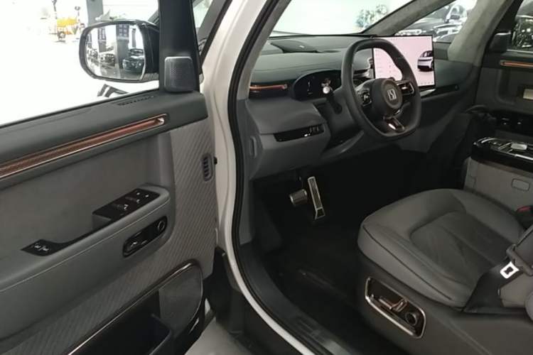 Used Zeekr MIX 2025 Intelligent Driving Version Driver Seat