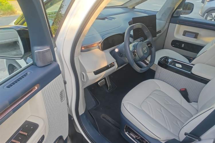 Used Zeekr MIX 2025 Long-Range Intelligent Driving Edition Driver Seat