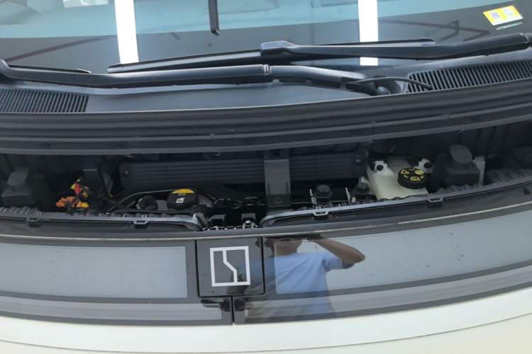 Used Zeekr MIX 2025 Intelligent Driving Version Engine Bay