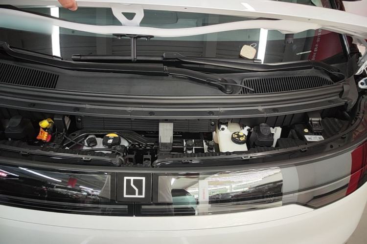Used Zeekr MIX 2025 Intelligent Driving Version Engine Bay