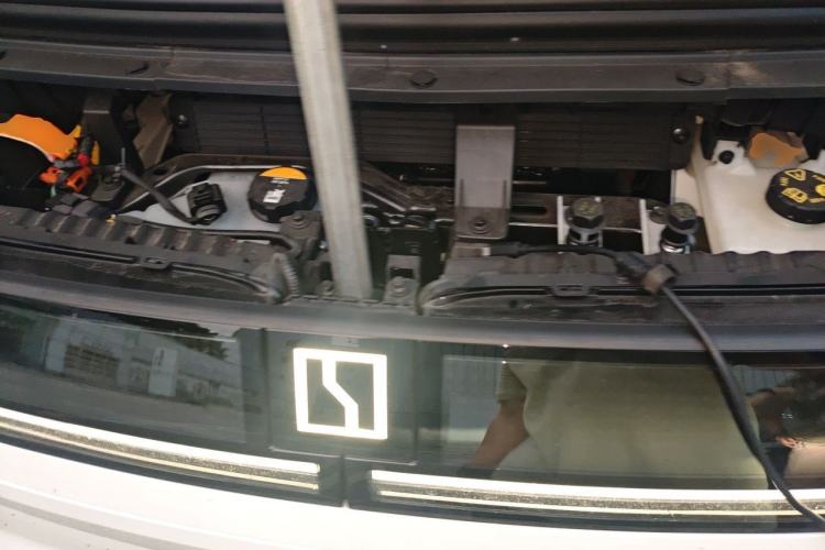 Used Zeekr MIX 2025 Long-Range Intelligent Driving Edition Engine Bay