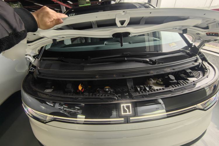 Used Zeekr MIX 2025 Intelligent Driving Version Engine Bay