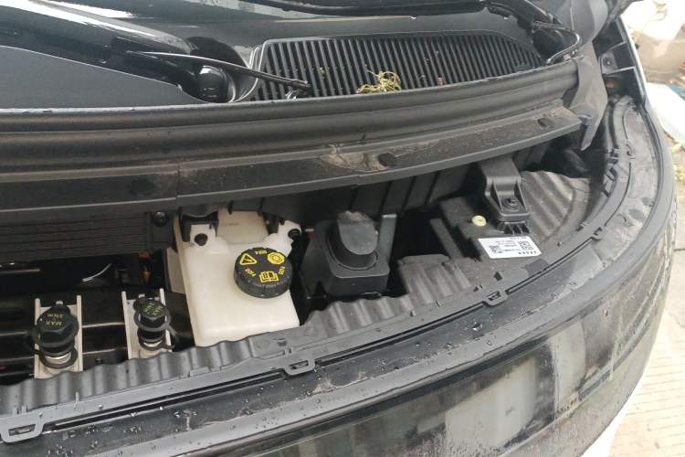 Used Zeekr MIX 2025 Long-Range Intelligent Driving Edition Engine Bay Left