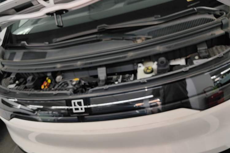 Used Zeekr MIX 2025 Intelligent Driving Version Engine Bay