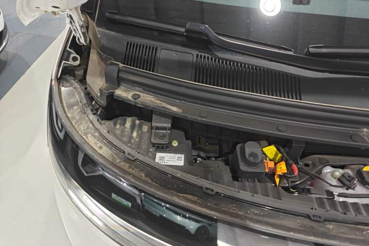 Used Zeekr MIX 2025 Intelligent Driving Version Engine Bay Right