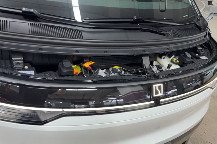 Used Zeekr MIX 2025 Intelligent Driving Version Engine Bay