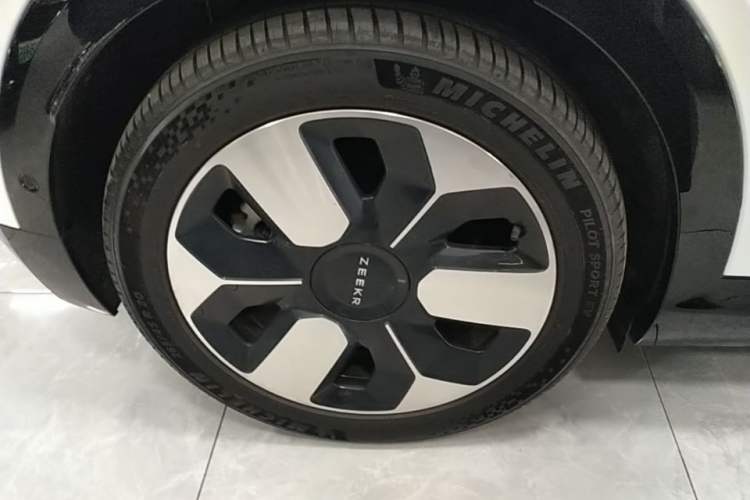 Used Zeekr MIX 2025 Intelligent Driving Version Exterior 1