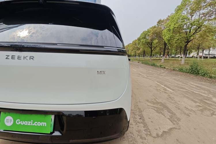 Used Zeekr MIX 2025 Intelligent Driving Version Exterior 12