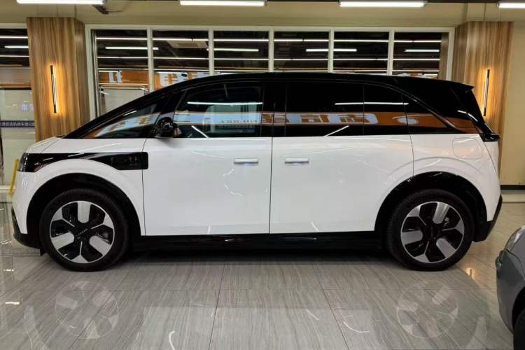 Used Zeekr MIX 2025 Long-Range Intelligent Driving Edition Exterior 2