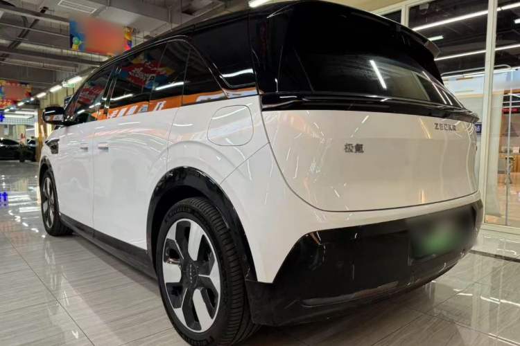 Used Zeekr MIX 2025 Long-Range Intelligent Driving Edition Exterior 3