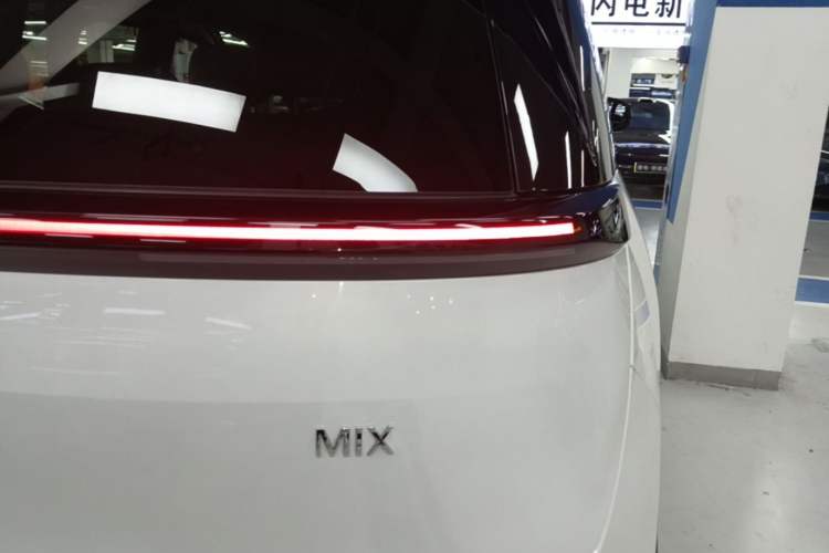 Used Zeekr MIX 2025 Intelligent Driving Version Exterior 3