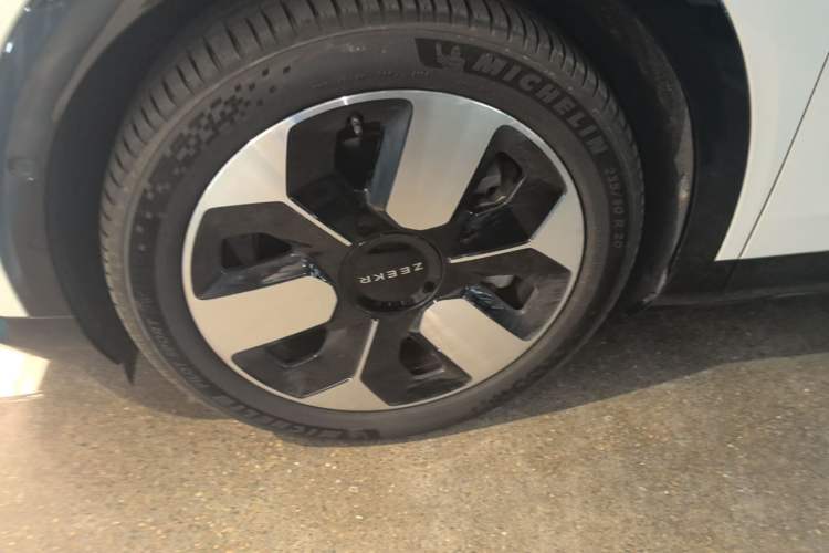 Used Zeekr MIX 2025 Intelligent Driving Version Exterior 4