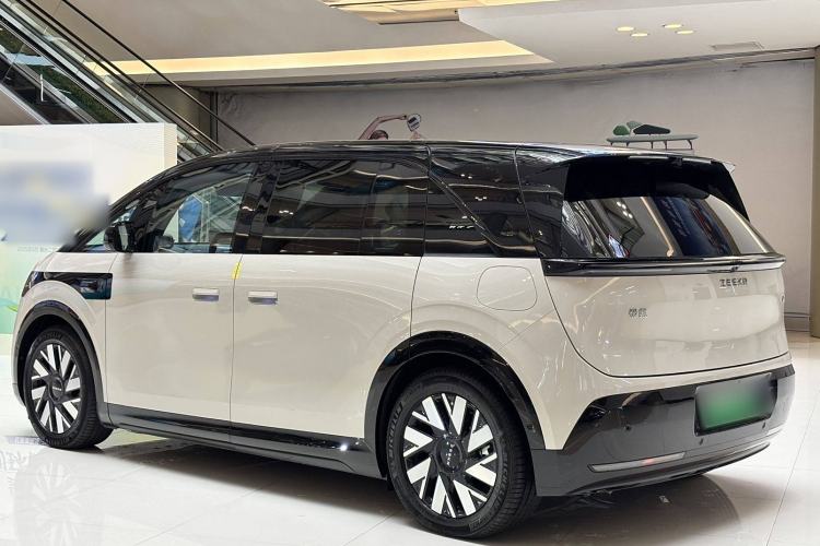 Used Zeekr MIX 2025 Long-Range Intelligent Driving Edition Exterior 4
