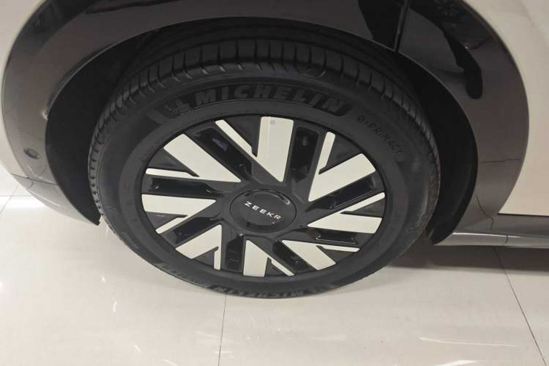 Used Zeekr MIX 2025 Long-Range Intelligent Driving Edition Exterior 5