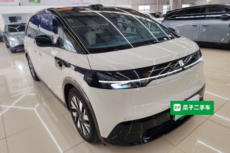 Used Zeekr MIX 2025 Long-Range Intelligent Driving Edition Front Right 45 Deg