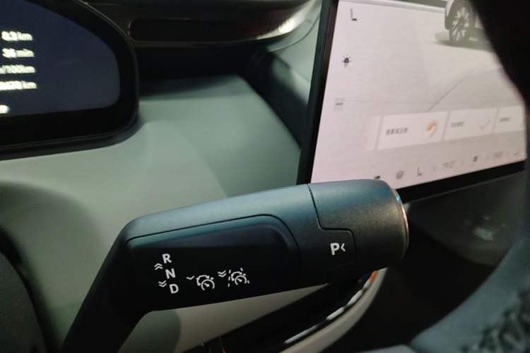 Used Zeekr MIX 2025 Intelligent Driving Version Gear Lever