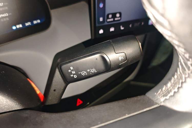 Used Zeekr MIX 2025 Long-Range Intelligent Driving Edition Gear Lever