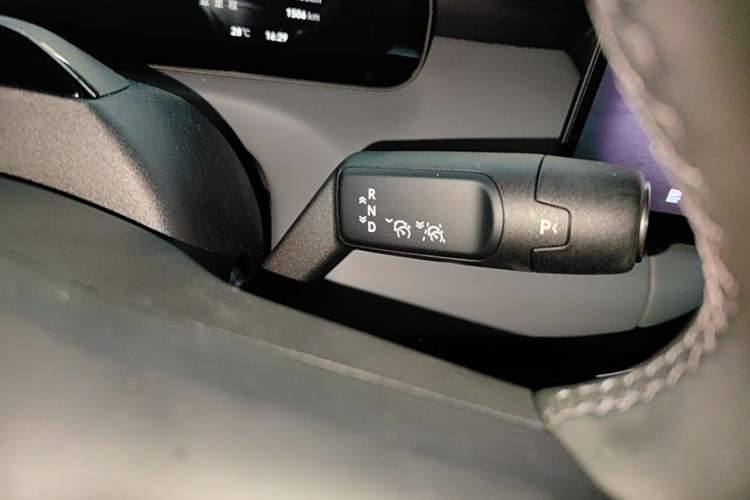 Used Zeekr MIX 2025 Intelligent Driving Version Gear Lever