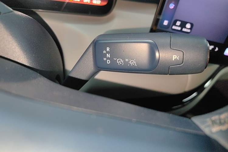 Used Zeekr MIX 2025 Long-Range Intelligent Driving Edition Gear Lever
