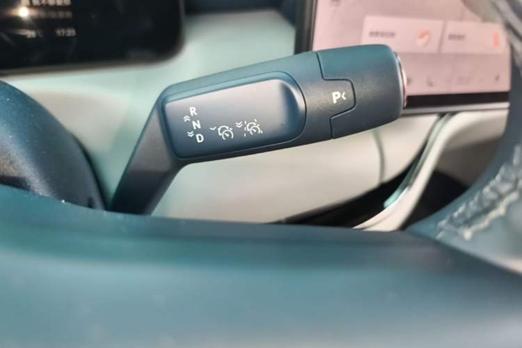 Used Zeekr MIX 2025 Long-Range Intelligent Driving Edition Gear Lever