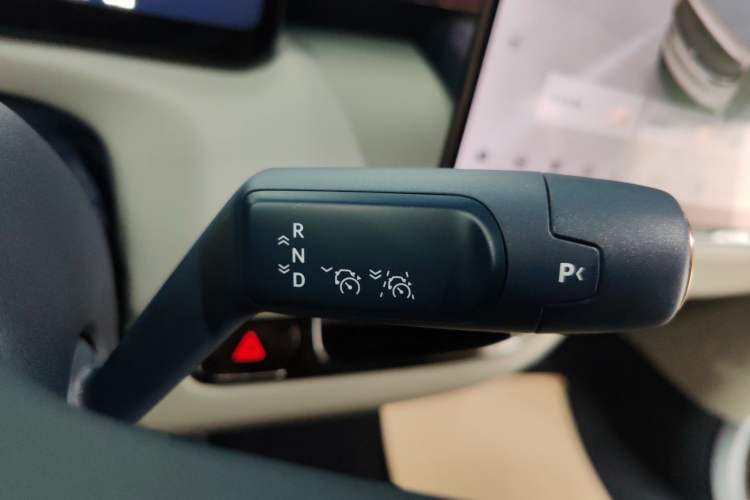 Used Zeekr MIX 2025 Long-Range Intelligent Driving Edition Gear Lever