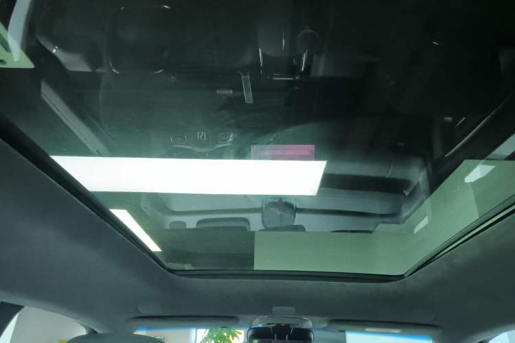 Used Zeekr MIX 2025 Long-Range Intelligent Driving Edition Headliner