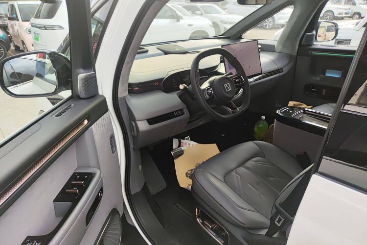 Used Zeekr MIX 2025 Long-Range Intelligent Driving Edition Interior 3