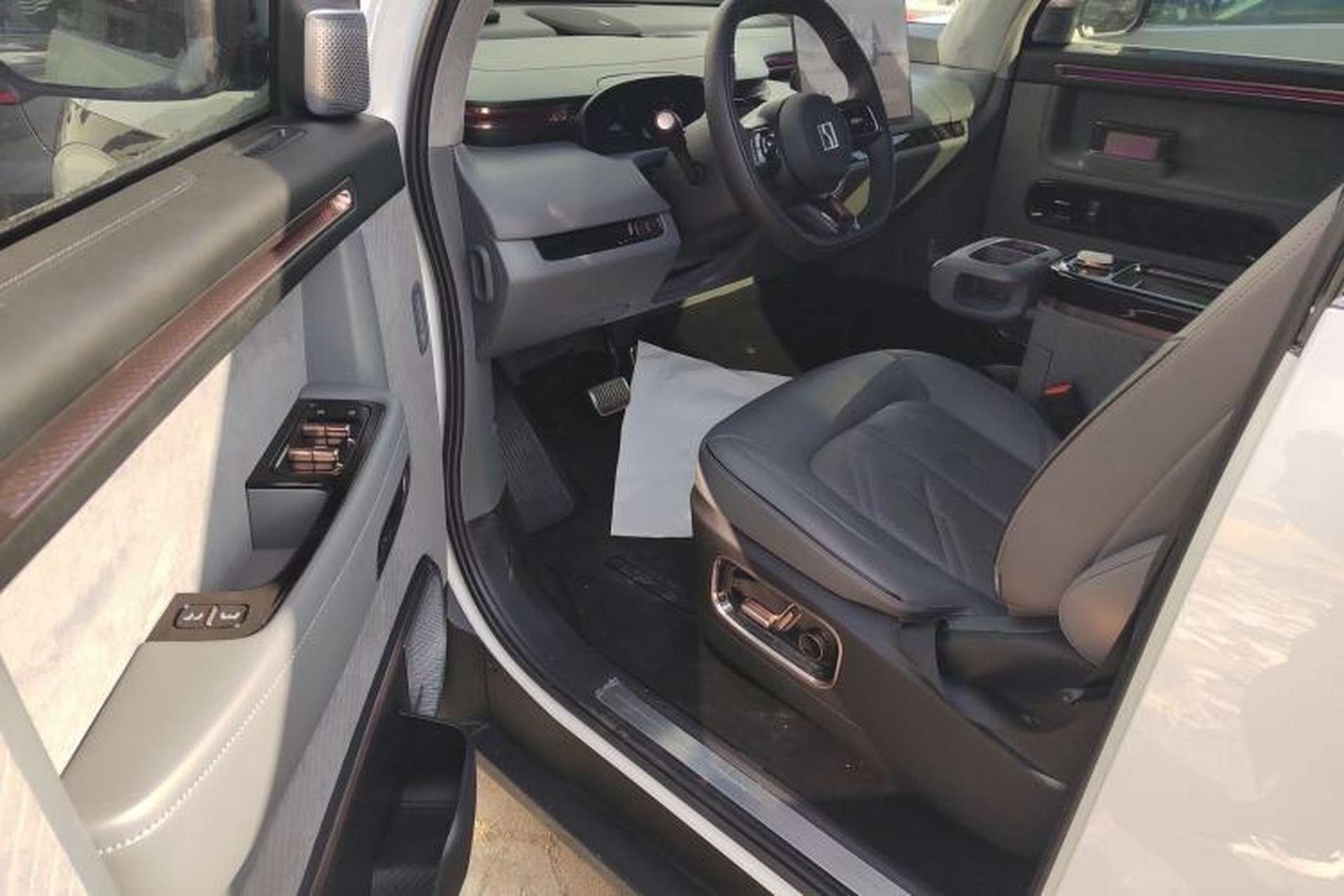 Used Zeekr MIX 2025 Intelligent Driving Version Interior 3