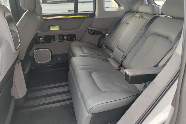 Used Zeekr MIX 2025 Long-Range Intelligent Driving Edition Interior 4