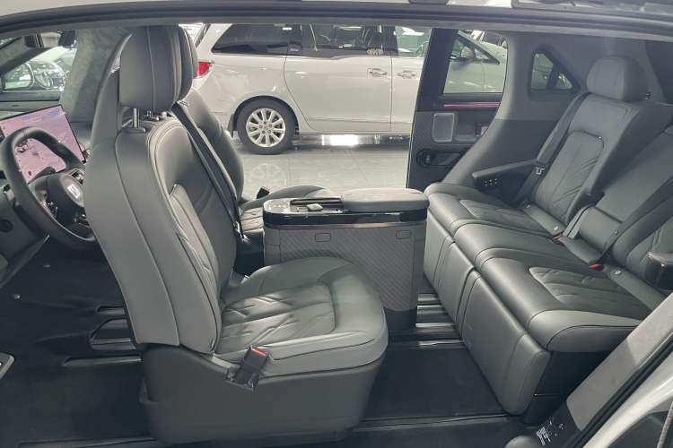 Used Zeekr MIX 2025 Intelligent Driving Version Interior 5
