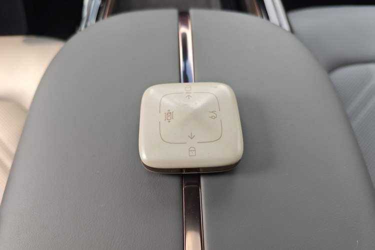 Used Zeekr MIX 2025 Intelligent Driving Version Interior 9