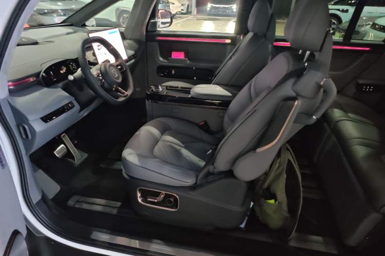 Used Zeekr MIX 2025 Intelligent Driving Version Left Front Seat