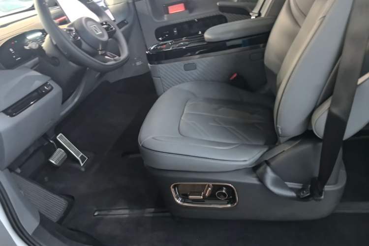 Used Zeekr MIX 2025 Intelligent Driving Version Left Front Seat