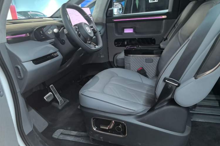 Used Zeekr MIX 2025 Intelligent Driving Version Left Front Seat