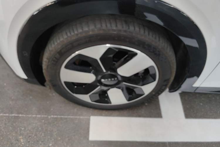 Used Zeekr MIX 2025 Intelligent Driving Version Left Front Wheel Hub